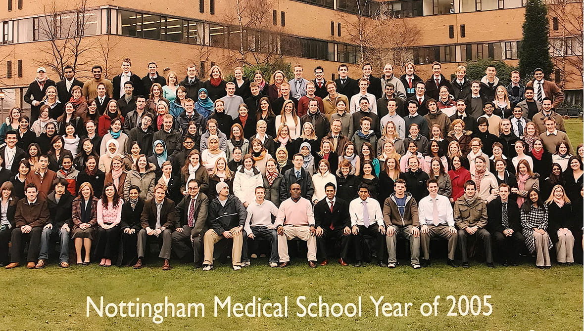 ノッティンガム大学医学部生 全員集合写真（2005年）