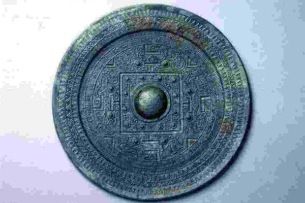 青龍三年（西暦235年）日本最古の紀年銘鏡